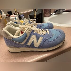Women’s New Balance sneakers
